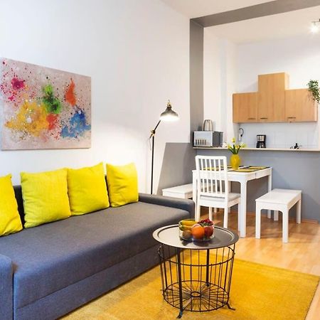 Cozy 2 Room Apartment Next To Hermannstrasse Βερολίνο Εξωτερικό φωτογραφία