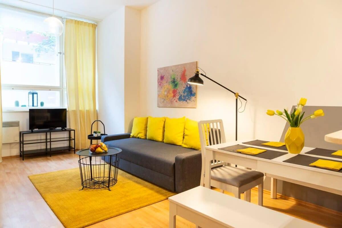 Cozy 2 Room Apartment Next To Hermannstrasse Βερολίνο Εξωτερικό φωτογραφία