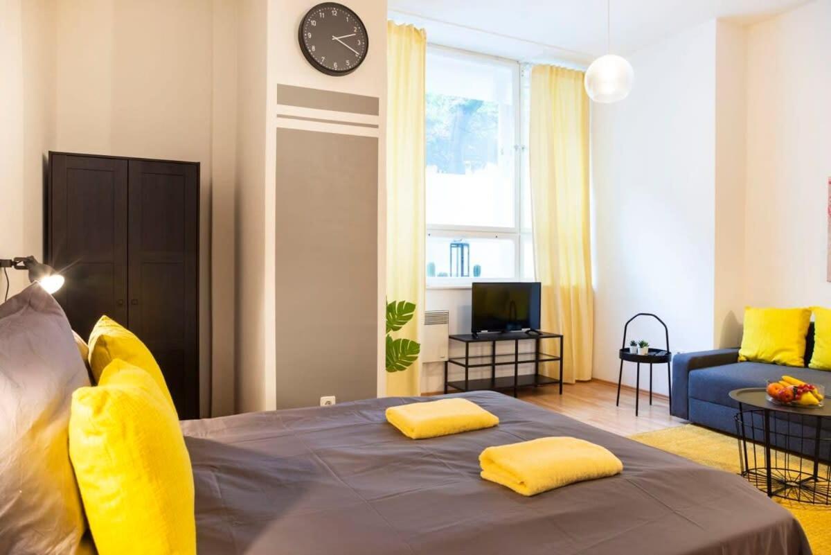 Cozy 2 Room Apartment Next To Hermannstrasse Βερολίνο Εξωτερικό φωτογραφία