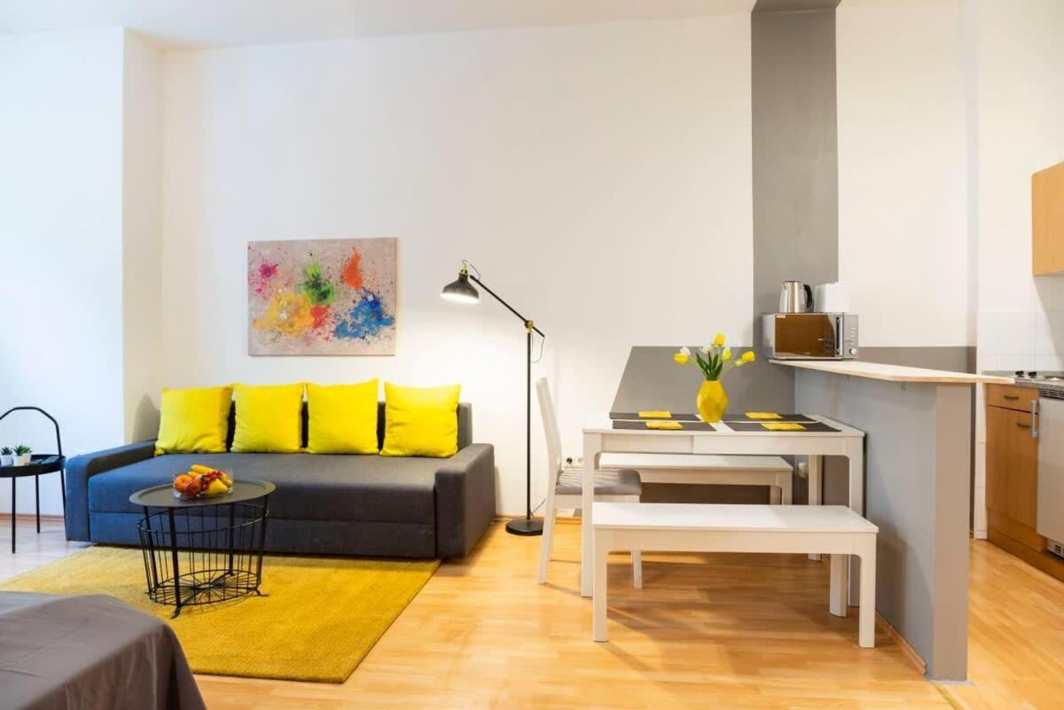 Cozy 2 Room Apartment Next To Hermannstrasse Βερολίνο Εξωτερικό φωτογραφία