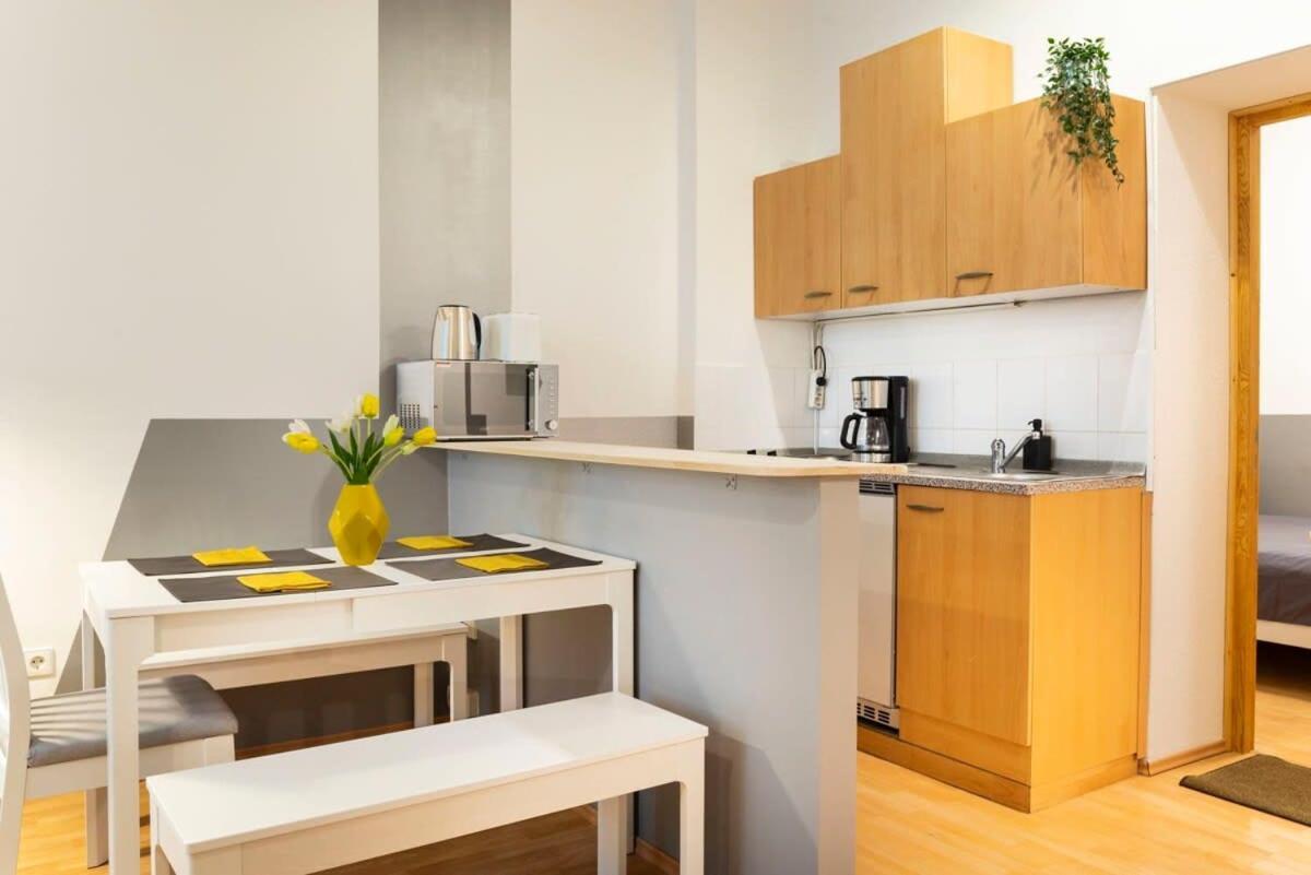 Cozy 2 Room Apartment Next To Hermannstrasse Βερολίνο Εξωτερικό φωτογραφία